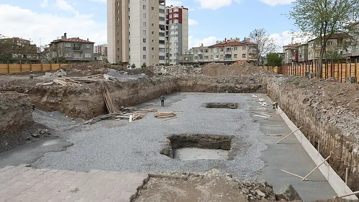 Melikgazi Belediyesi'nde kentsel dönüşüm atağı! İlk kazma vuruldu