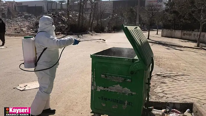 Melikgazi, afet bölgesinde dezenfekte ve ilaçlama çalışması yaptı