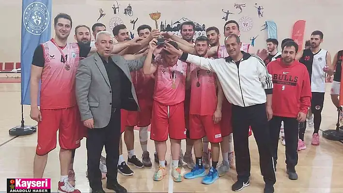 Melikgazi Belediyespor Kulübü, basketbol büyükler final maçından şampiyon ayrıldı