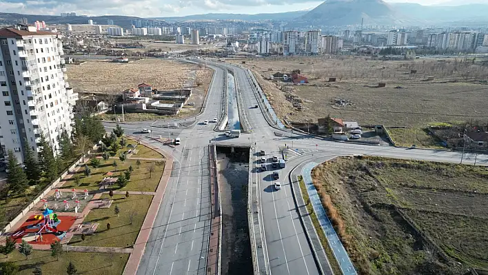 Melikgazi'de 661 kilometre yol yapıldı!