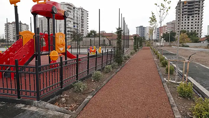 Melikgazi parklarla donatılıyor: 2025 park ve bahçeler yılı olacak!