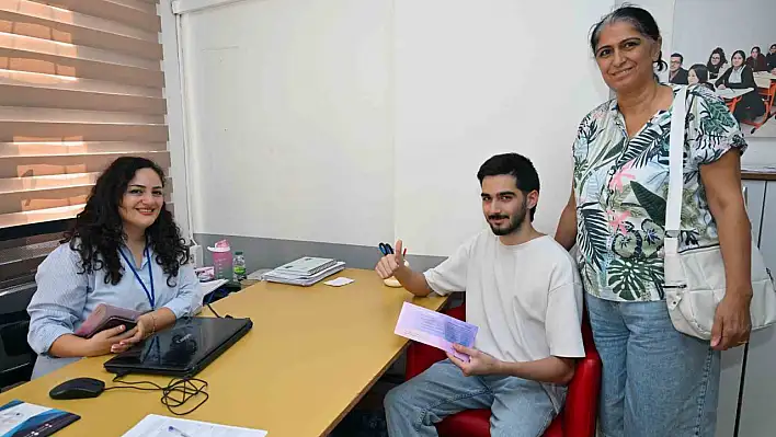 Mersin'de öğrencilere geri ödemesiz öğrenim desteği