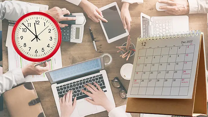 Mesai ve tatil günleri değişiyor mu? Resmi açıklama geldi...