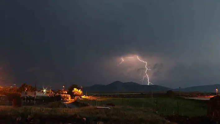 Meteoroloji'den 'kuvvetli yağış' uyarısı