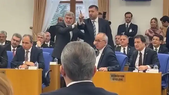 MHP'li Vekil Baki Ersoy ile CHP'li Vekil arasında gerilim!