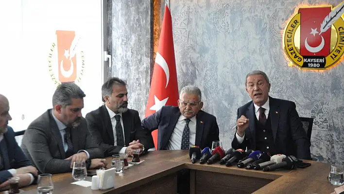 Milli Savunma Bakanı Hulusi Akar KGC'yi ziyaret etti