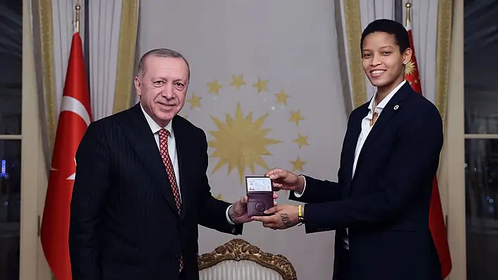 Milli Voleybolcu Vargas ile Erdoğan detayı!