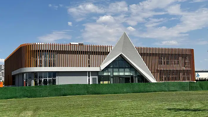 ''Modern kültür hazinesi, kapılarını açıyor''