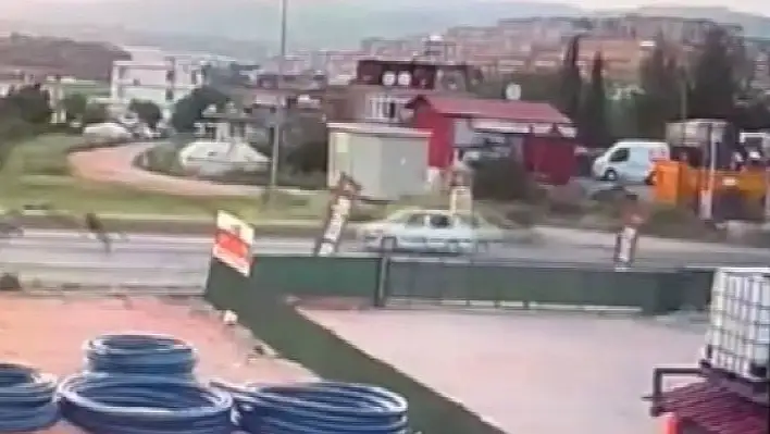 Motosiklet kazası saniye saniye görüntülendi!