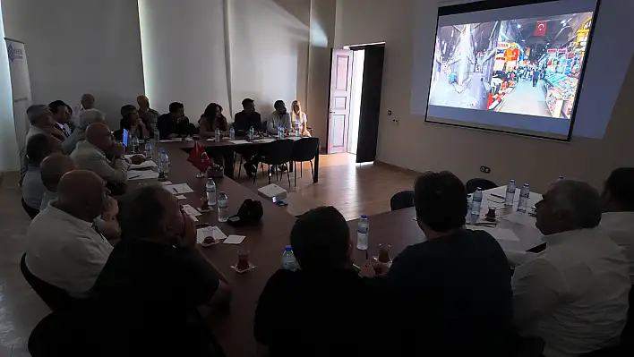 Murat Cahid Cıngı, Kayseri Kent Konseyi'ni ziyaret etti