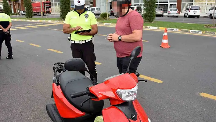 'Motosiklet' uygulaması - 98 motosiklet sürücüne ceza