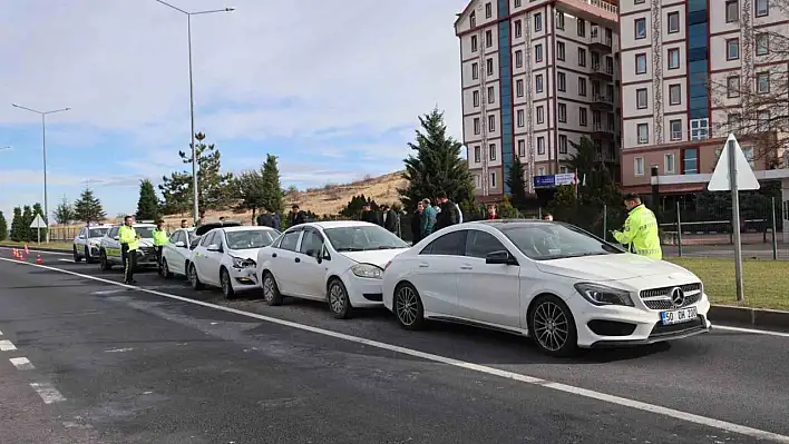 Nevşehir'de zincirleme kaza: 2 yaralı