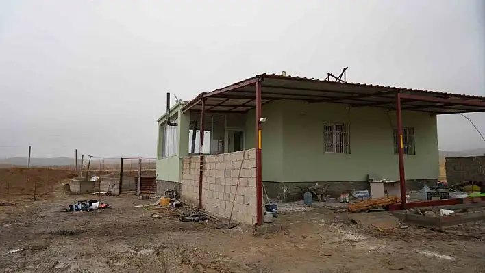 60 yaşındaki adam ölü bulundu