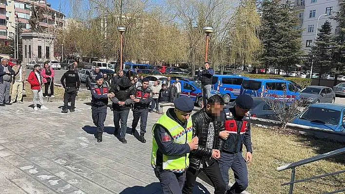 Jandarmadan tarihi eser kaçakçılığına darbe: Mumya ele geçirildi!