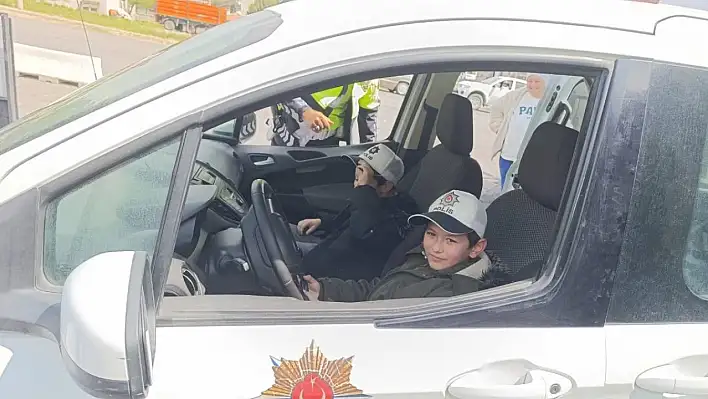 Niğde'de Trafik Haftası Kapsamında Yüzlerce Kişiye Eğitim Verildi