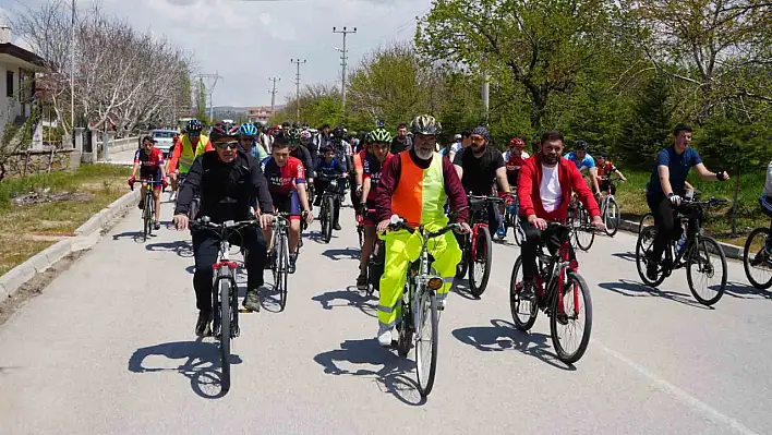 Kayseri ve Adana'dan da katılım oldu: Bisiklet rotası ilgi gördü