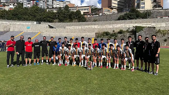 O müjde duyuruldu! Kayseri'de futbol takımı bir ilke imza attı!