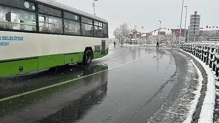 Öğrenciler dikkat! Otobüs hatlarında yeni düzenleme