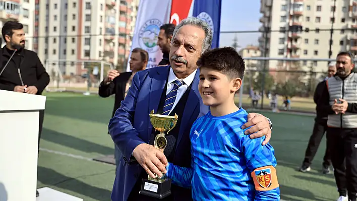 Öğretmenler günü futbol turnuvası: Talas'ta spor coşkusu