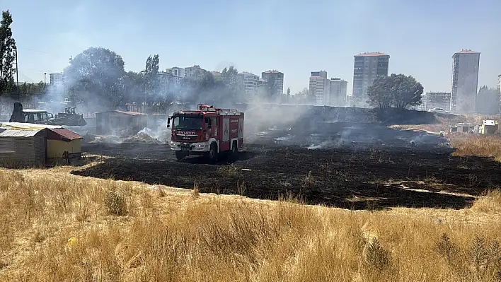 Otluk arazide çıkan yangın korkuttu!
