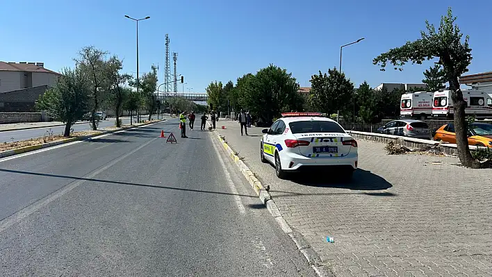 Otomobil ile bisikletli çarpıştı: 1 kişi hayatını kaybetti