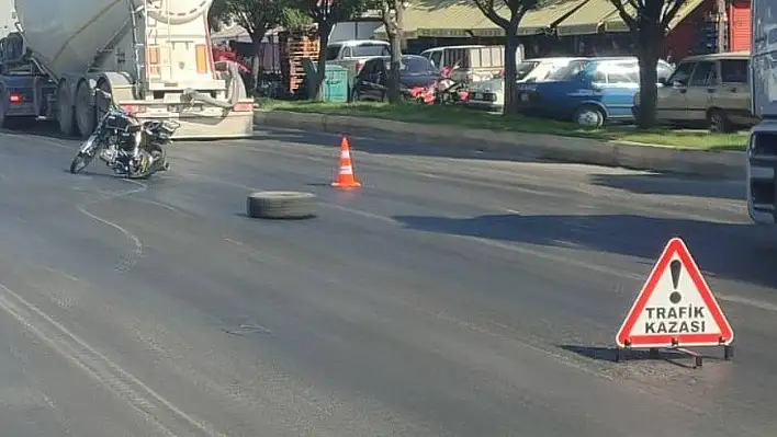 Otomobil ile Motosiklet Çarpıştı: 1 Ölü