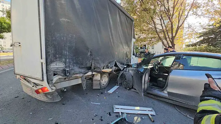 Otomobilin hızını denedi, kullanılamaz hale getirdi