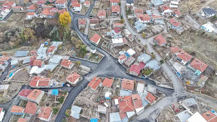 Özvatan Küpeli Mahallesi'ne 5 kilometrelik sıcak asfalt serimi tamamlandı