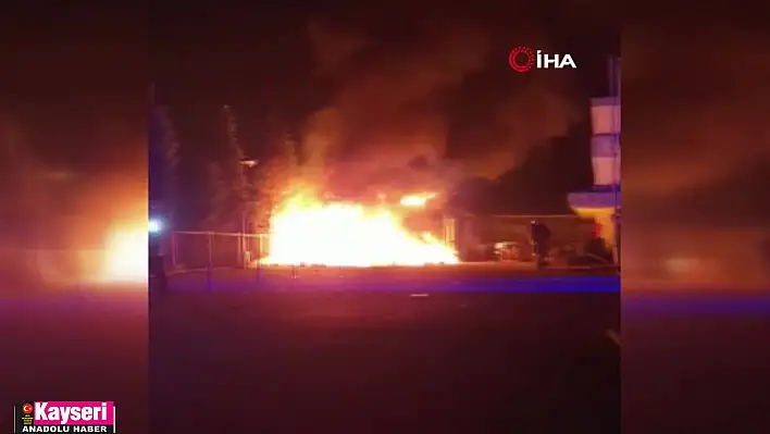 PKK yandaşları Almanya'da depremzedeler için toplanan yardımları kundakladı