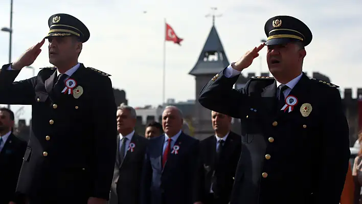 Polis Teşkilatı'nın 179. Yıl Dönümü Cumhuriyet Meydanı'nda Kutlandı