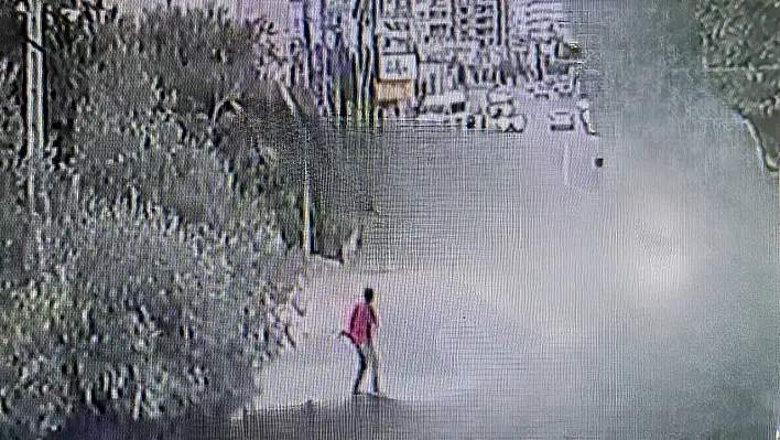 Kozan'da Balkondan Ateş Açan Şahıs Polis Takibiyle Yakalandı