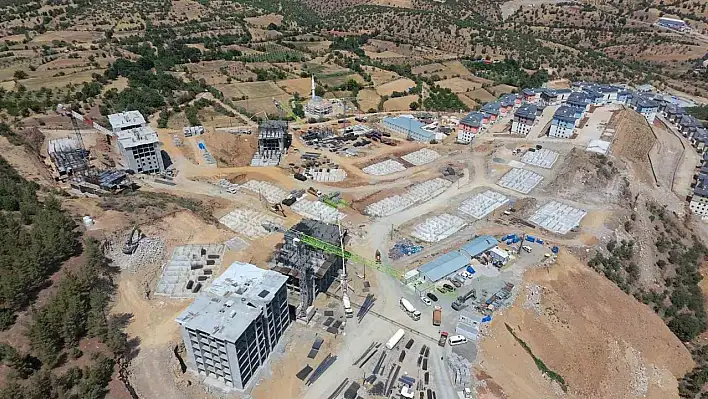 Pütürge'de 813 konutluk projenin 298 konutluk ilk etabı tamamlandı!