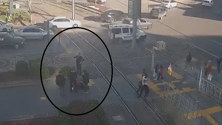 Rahatsızlanan kadına polis destek oldu!