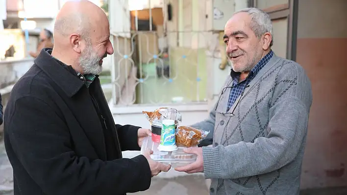 Ramazan'da gelenek haline geldi - Gönül Kazan projesiyle 224 vatandaşa sıcak yemek!