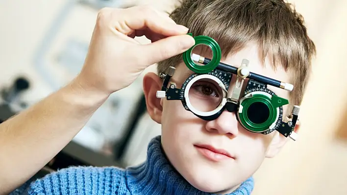 Risk grubundaki çocuklar tehlikede: Bakanlık glokoma karşı uyardı