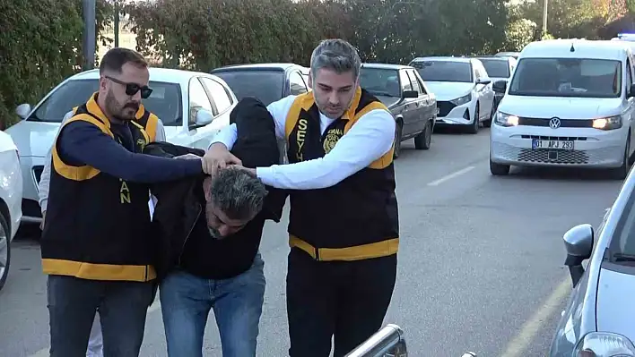 Sosyal medya yazarı sahte çıktı! 36 yıl cezaevi kaçağı yakalandı