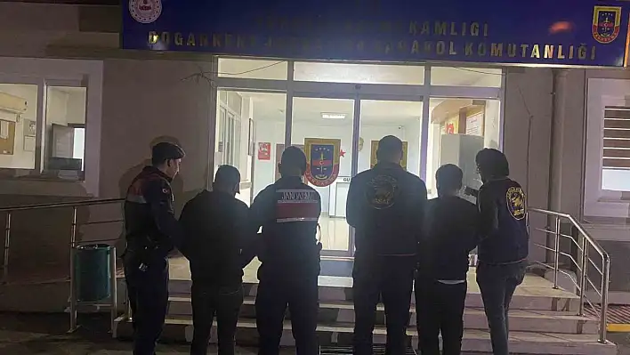 Çiftlik evinden römork çalan 2 şüpheli yakalandı