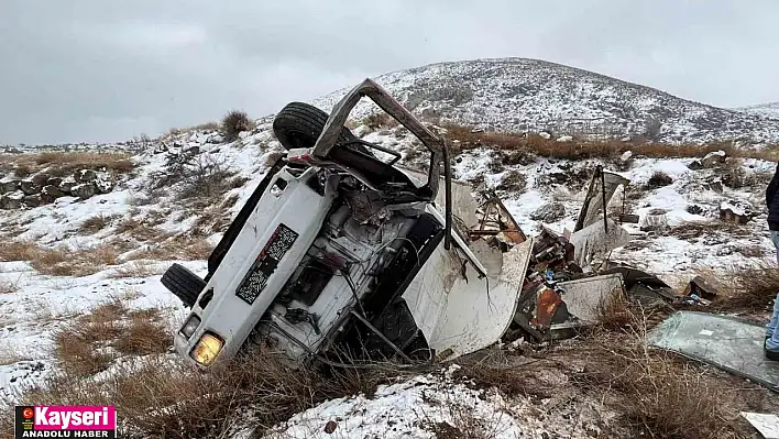 Şarampole devrilen kamyonetin sürücüsü hayatını kaybetti