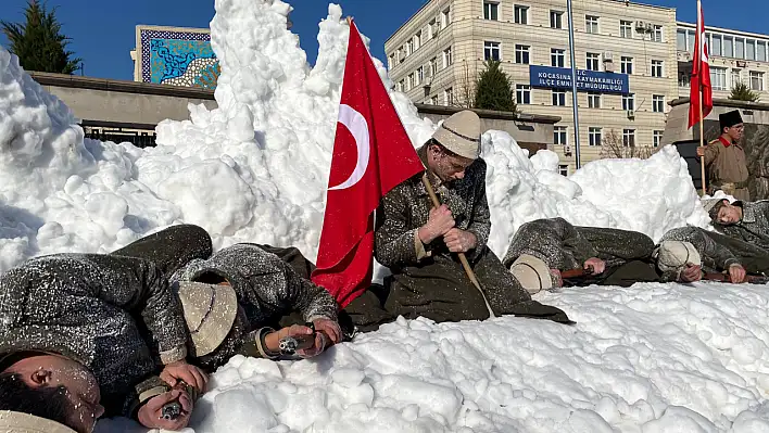 Sarıkamış Şehitleri Cumhuriyet Meydanı'nda Böyle Anıldı