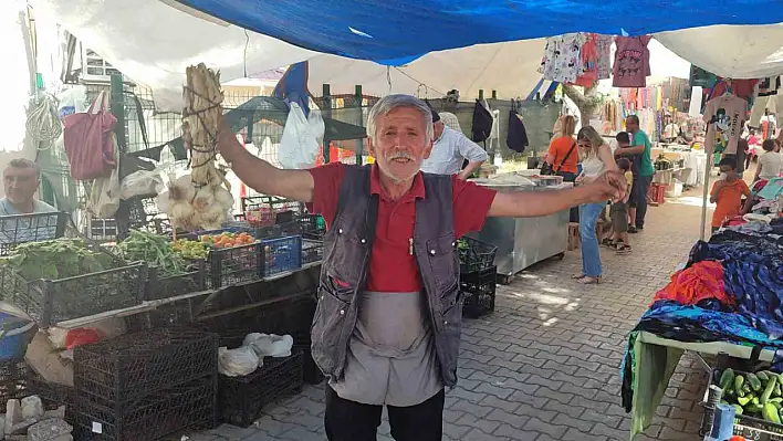 Pazarın neşesi enerjisiyle herkesi neşelendiriyor!