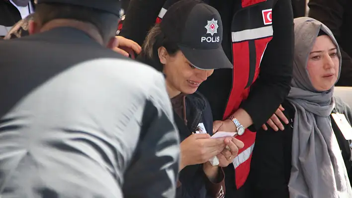 Şehit polis için tören düzenlendi. Gözyaşları sel oldu