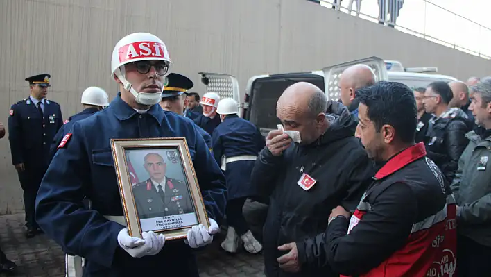 Şehit Tuğgeneral Baydilli'nin naaşı Kayseri'ye getirildi!