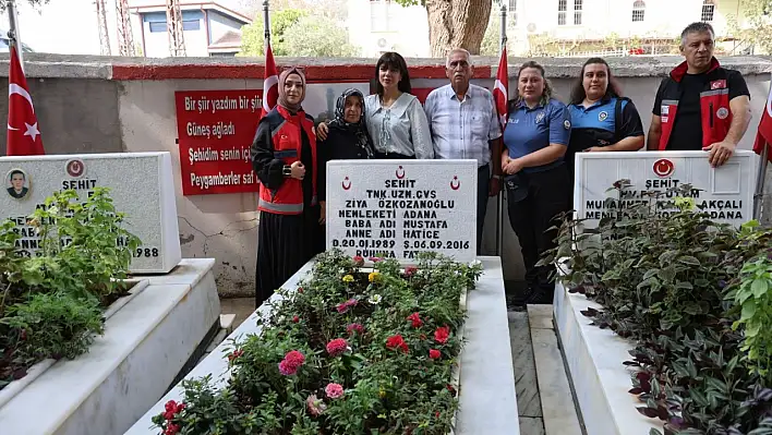 Şehit Ziya Özkozanoğlu kabri başında dualarla anıldı