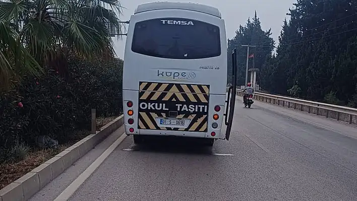 Servis otobüsünün çarptığı kamyonet motosikletlinin ölümüne neden oldu