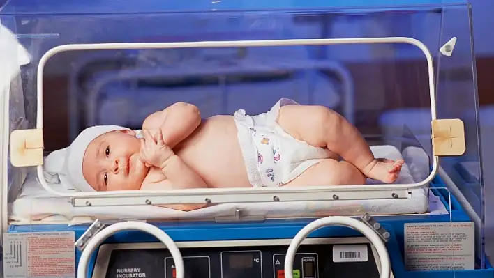 SGK'dan ailelere uyarı: Küvöz ücreti ödemeyin!