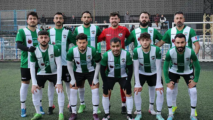 Şimşekspor ile Yahyalıspor berabere kaldı