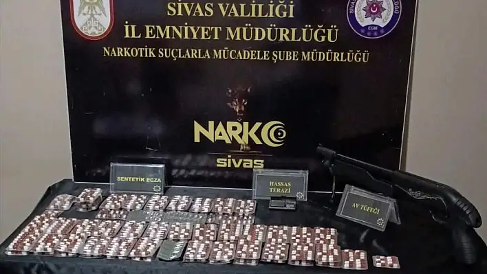 Sivas'ta Binlerce Sentetik Ecza Hapı Ele Geçirildi