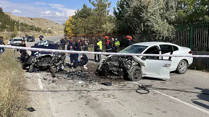 Sivas'ta trafik kazası: 1 kişi öldü, 1 kişi ağır yaralı