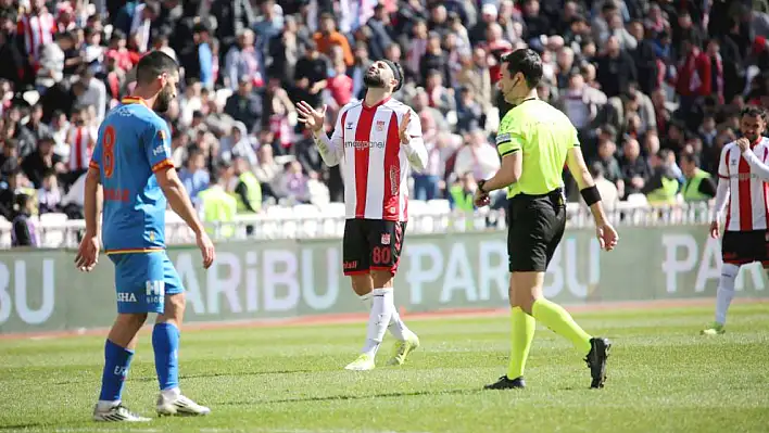 Sivasspor'un 13 maçlık serisi ve Burak Pakkan detayı! Tesadüf mü?