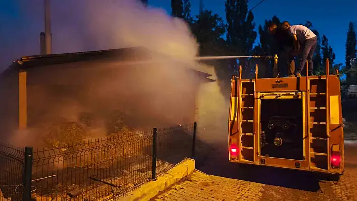 Yufka üretim tesisinde yangın çıktı